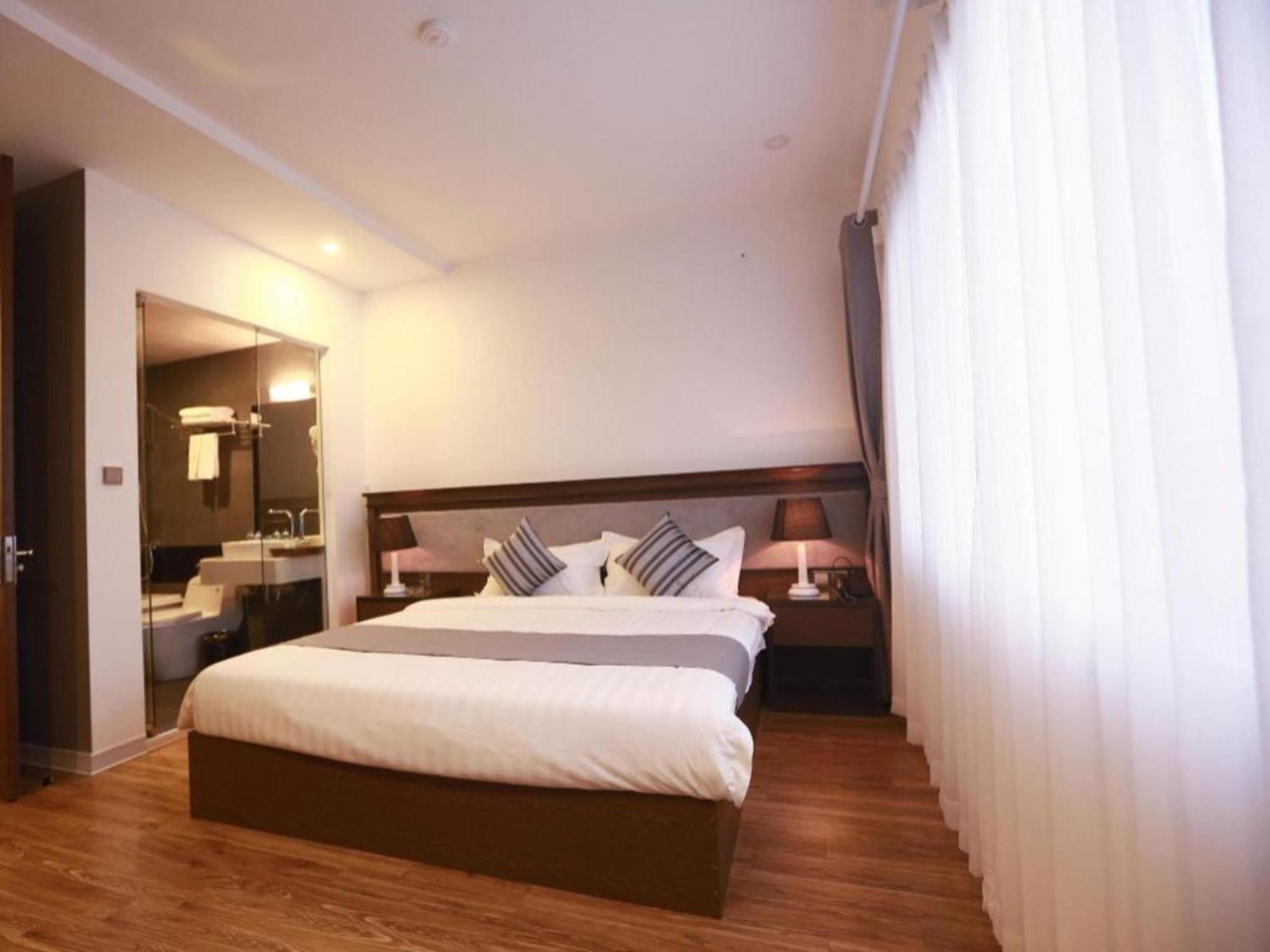 Collection O Le Grand Hanoi Hotel - The Tryst Exterior photo