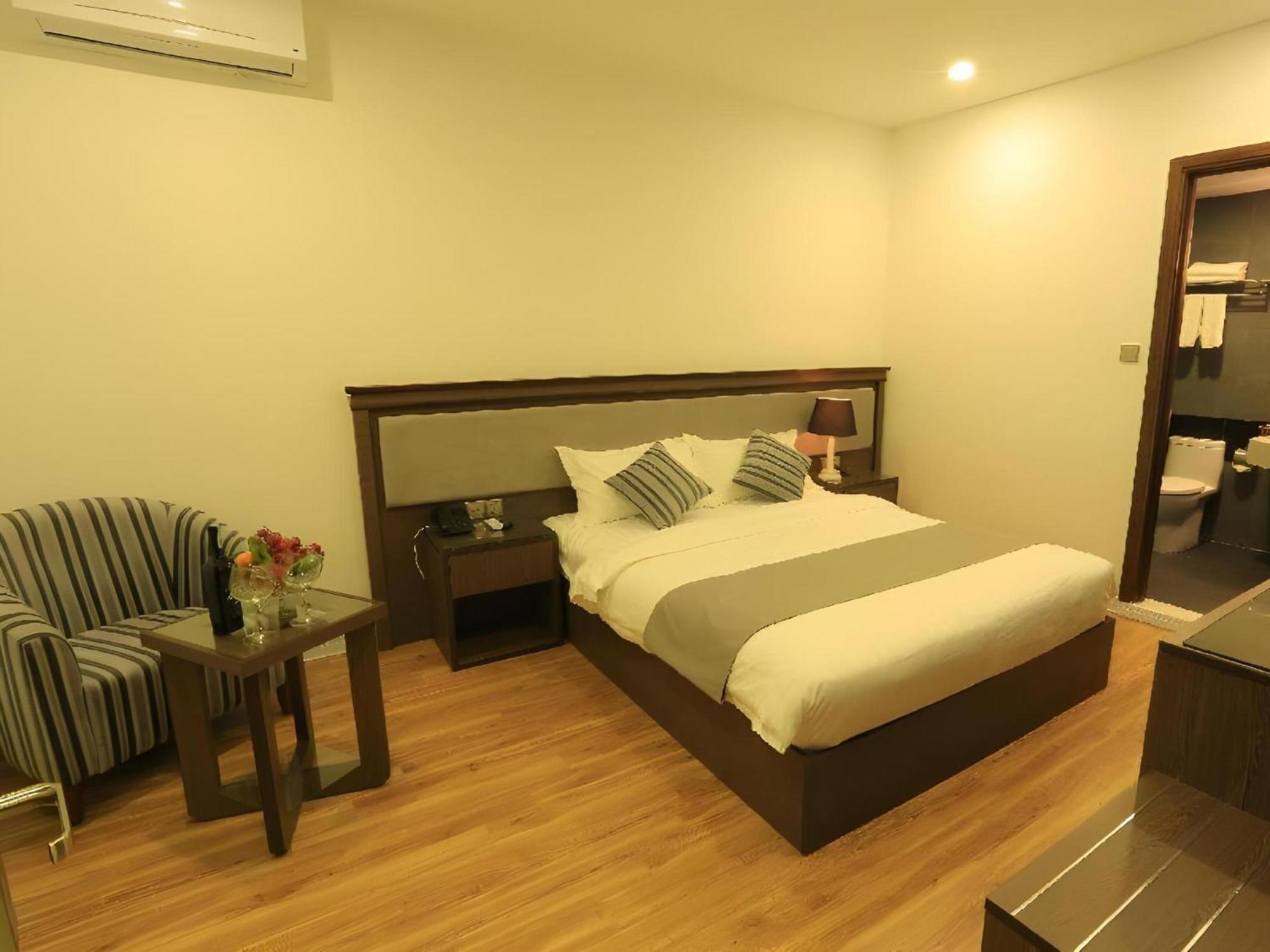 Collection O Le Grand Hanoi Hotel - The Tryst Exterior photo