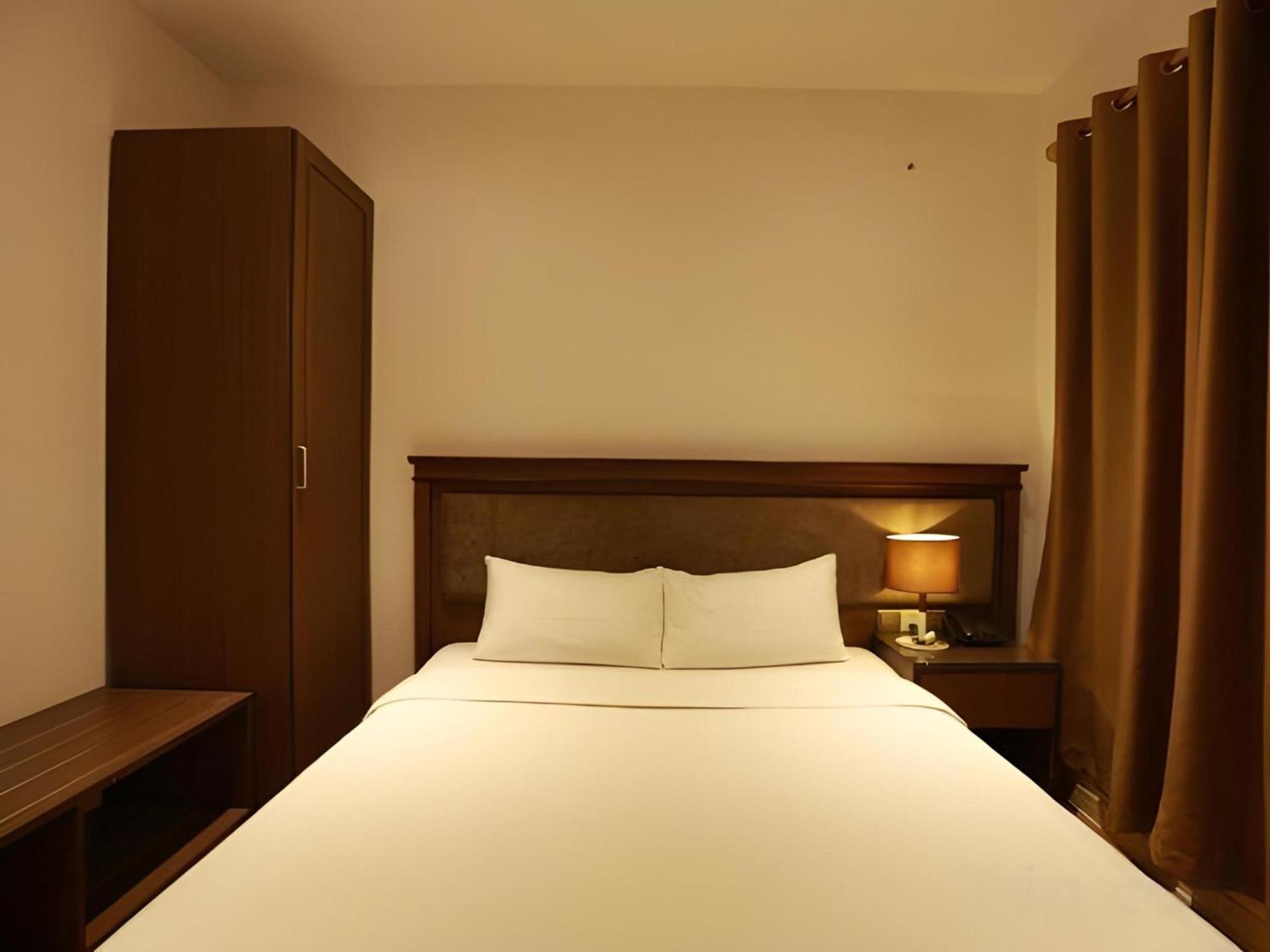 Collection O Le Grand Hanoi Hotel - The Tryst Exterior photo