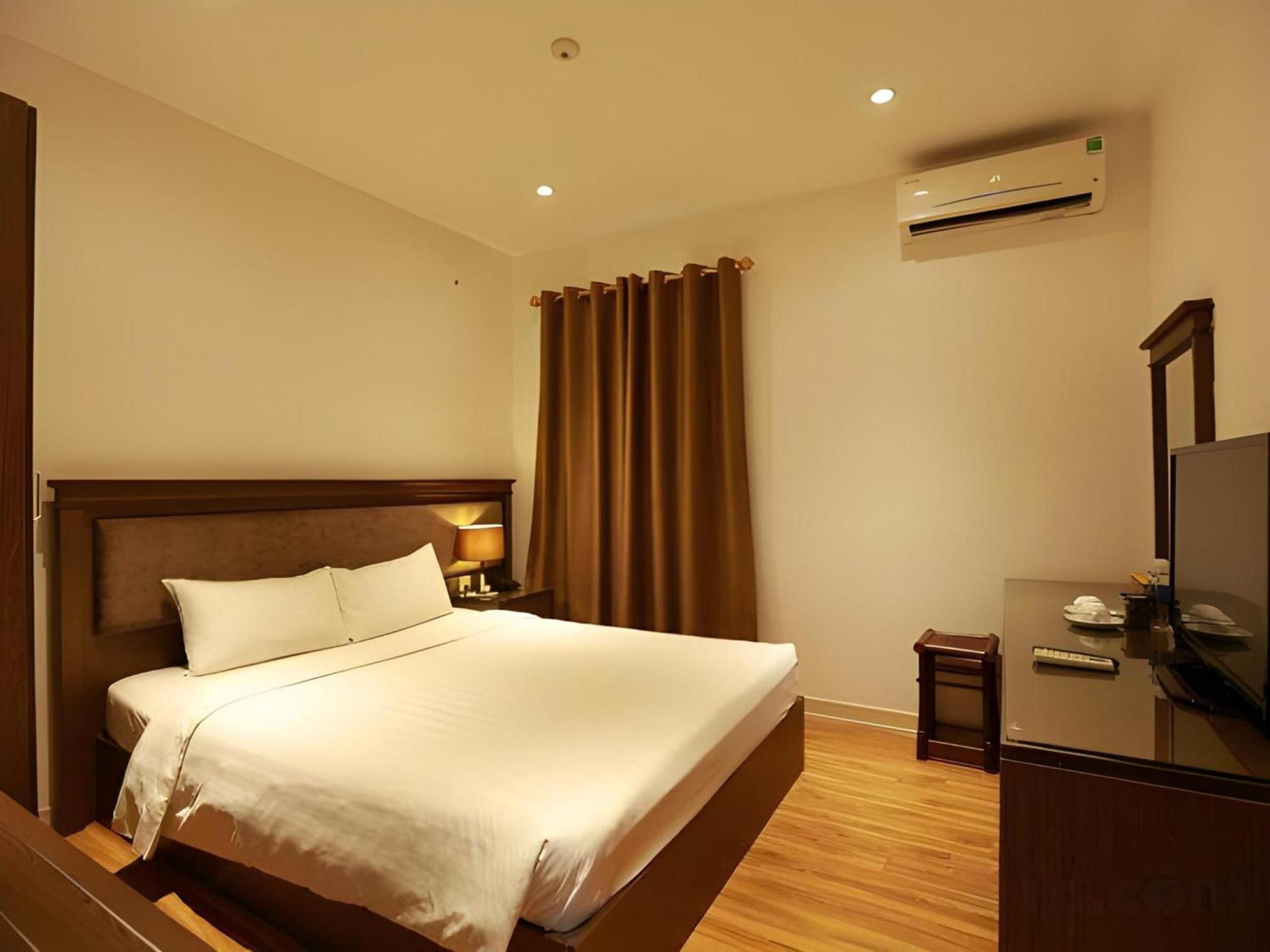 Collection O Le Grand Hanoi Hotel - The Tryst Exterior photo