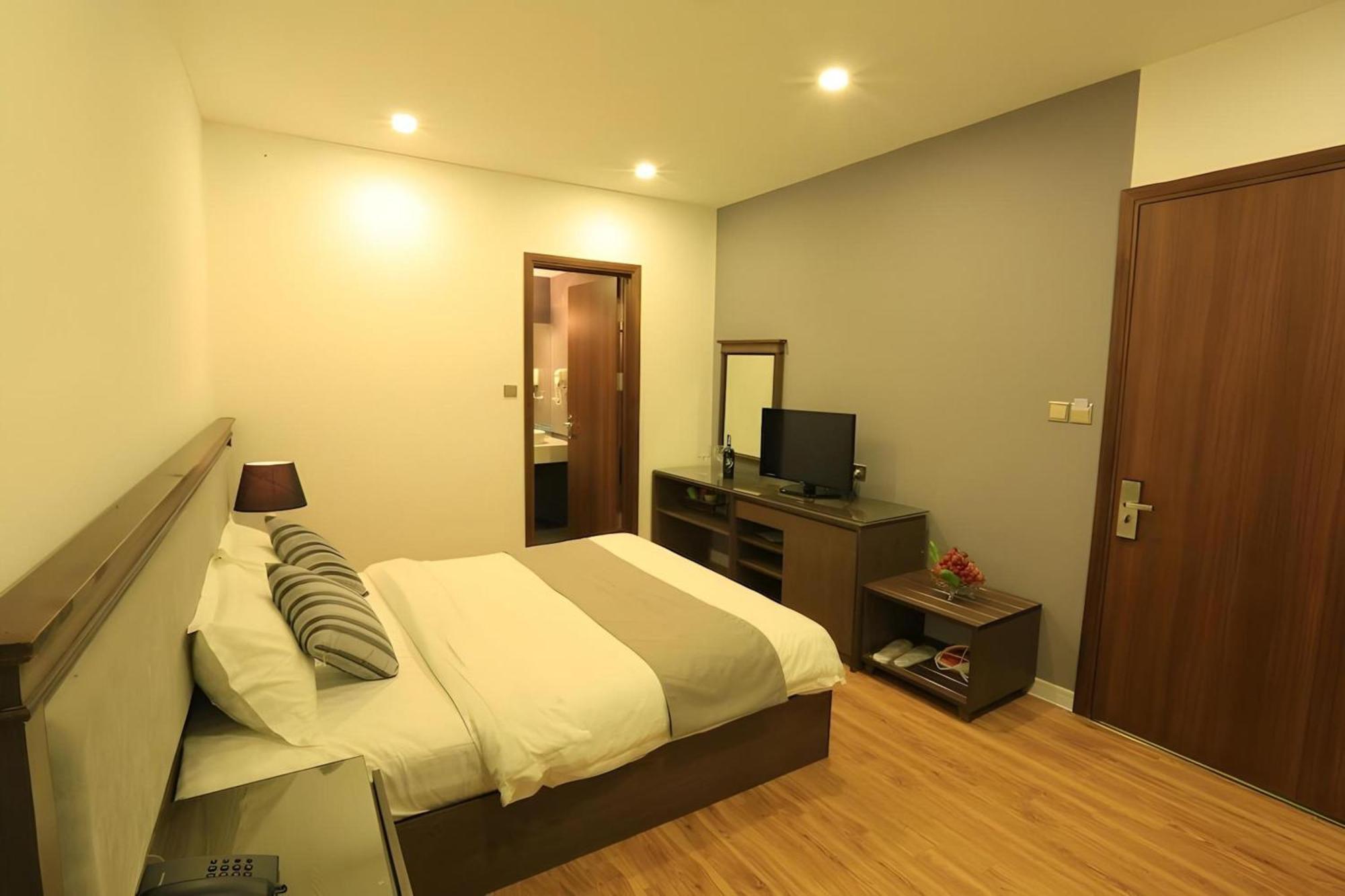 Collection O Le Grand Hanoi Hotel - The Tryst Exterior photo