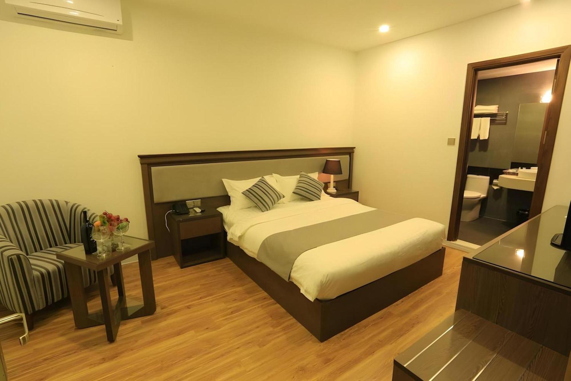 Collection O Le Grand Hanoi Hotel - The Tryst Exterior photo