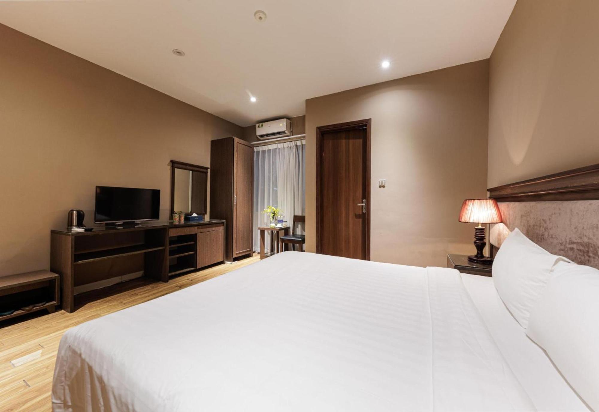 Collection O Le Grand Hanoi Hotel - The Tryst Exterior photo