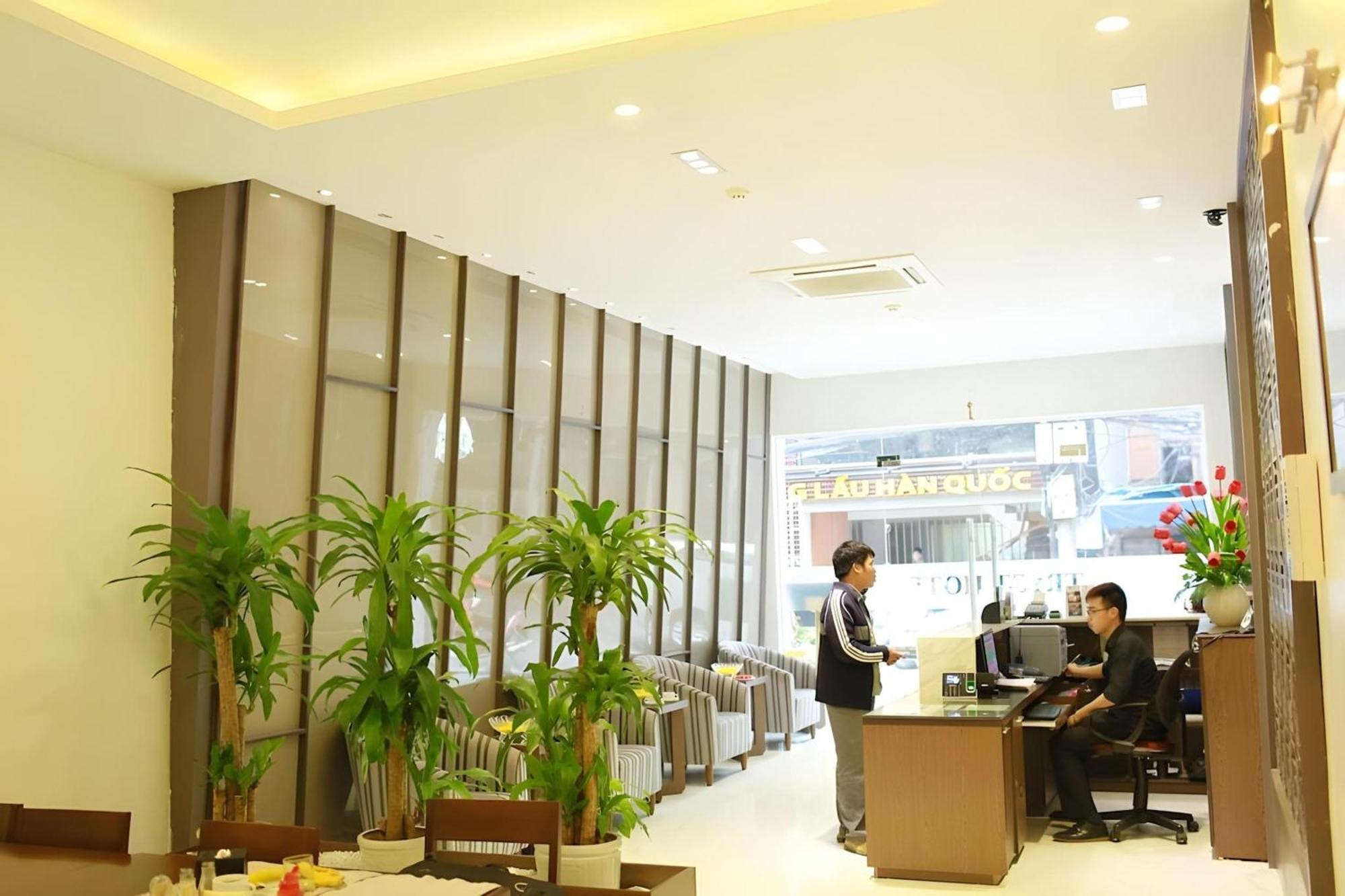 Collection O Le Grand Hanoi Hotel - The Tryst Exterior photo